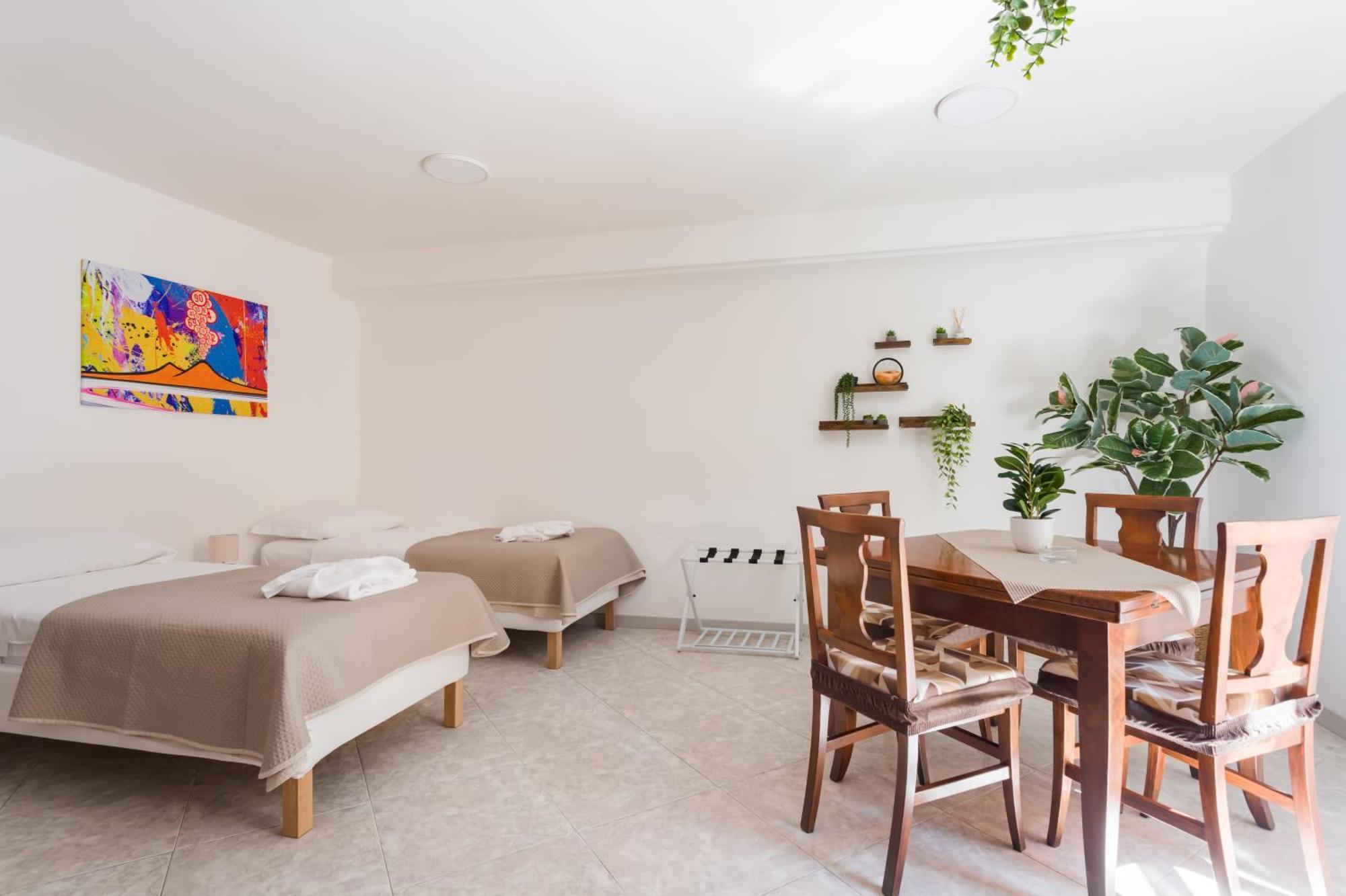 Covino House By Dimorra * Napoli